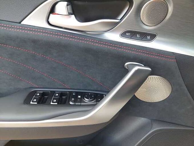 Kia Stinger 3.3 T-GDI GT *VELOUR*GD*