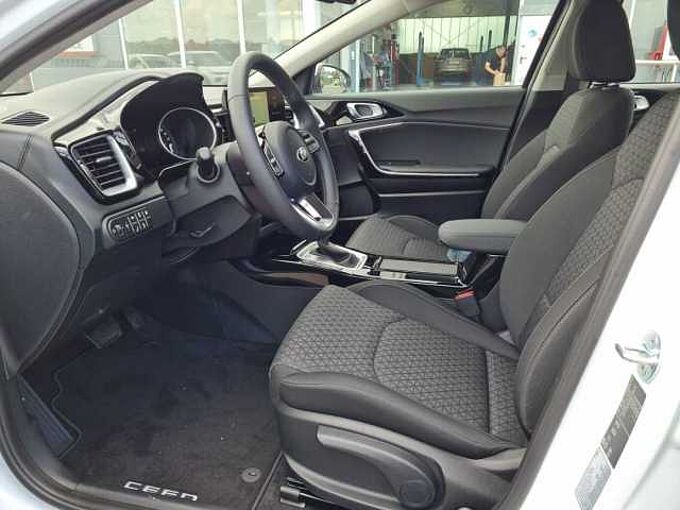 Kia Ceed SW 1.6 GDI PHEV Spirit *NAVI*UVO*APPS*