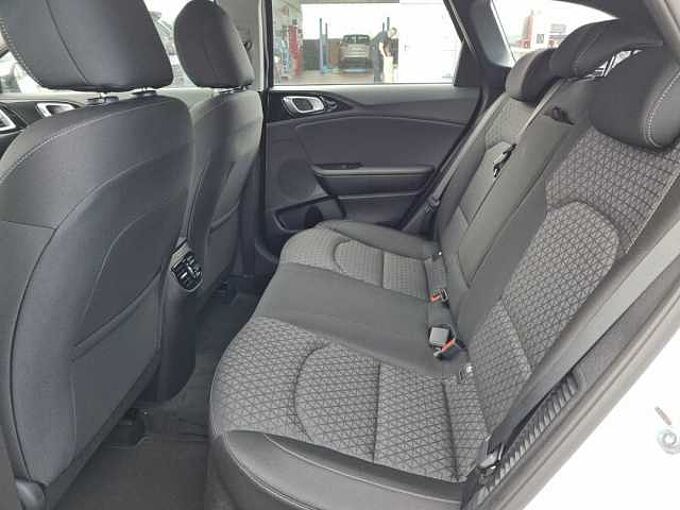 Kia Ceed SW 1.6 GDI PHEV Spirit *NAVI*UVO*APPS*