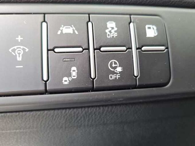 Kia Ceed SW 1.6 GDI PHEV Spirit *NAVI*UVO*APPS*