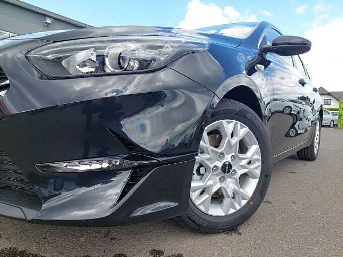 Kia Ceed 1.5 T-GDI DCT Vision *NAVI*APPS*KOMFORT+*