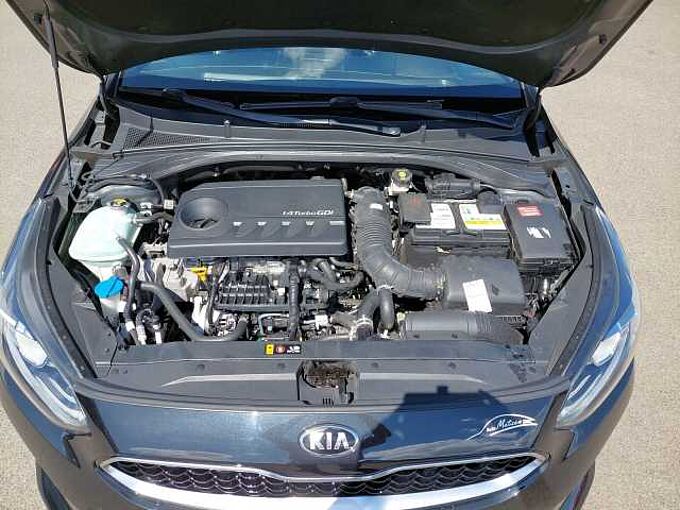 Kia proceed 1.4 T-GDI GT Line **NAVI*TECH* LED*GD**