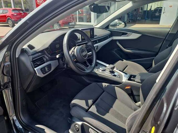 Audi A4 Avant 2.0 TDI S tronic Sport *S line*NAVI*