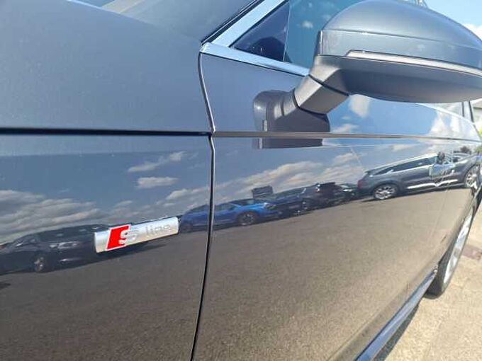 Audi A4 Avant 2.0 TDI S tronic Sport *S line*NAVI*