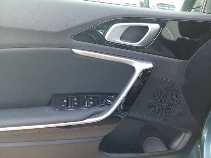 Kia Ceed 1.5 T-GDI DCT Vision *NAVI*APPS*KOMFORT+*